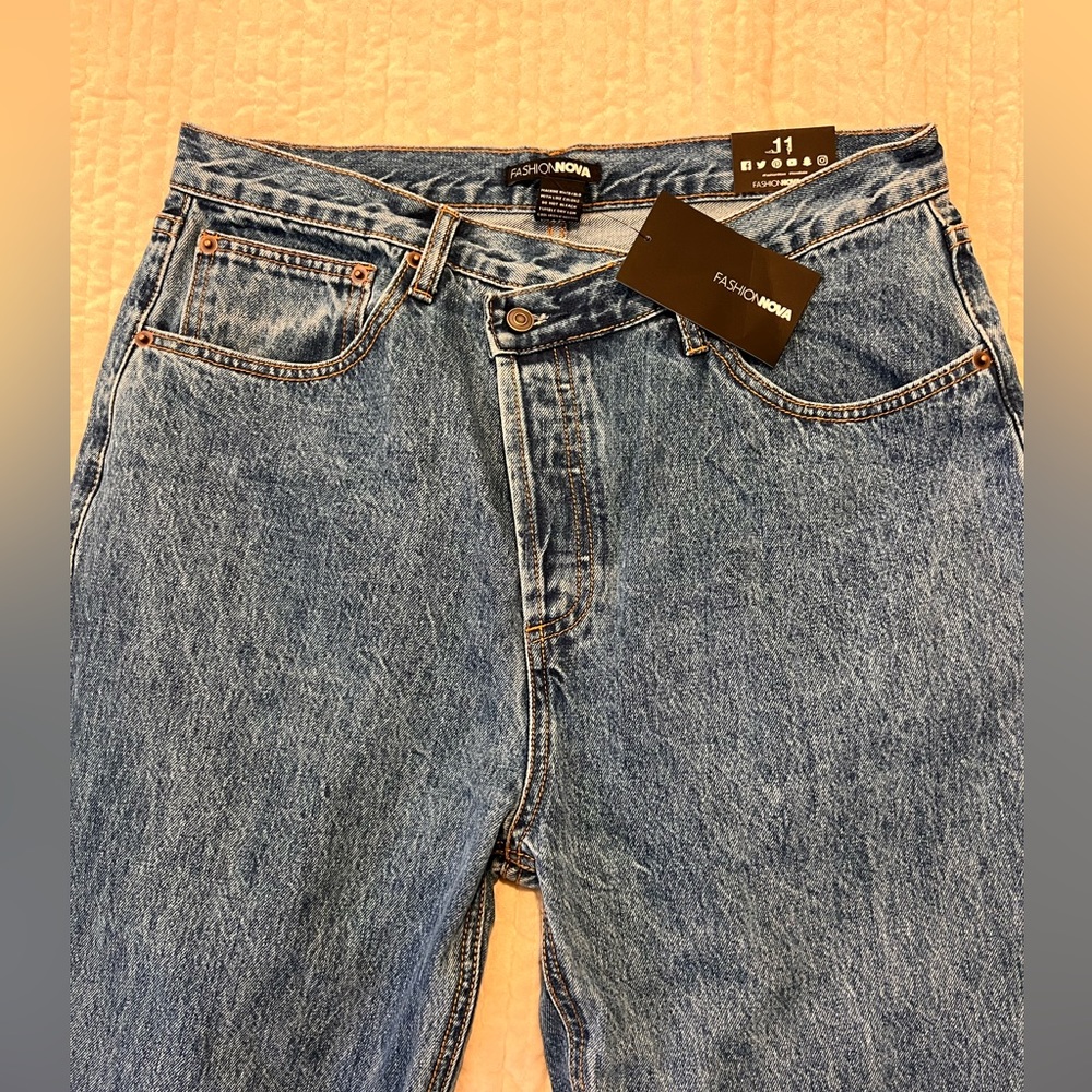 Fashion nova brand new high waisted jeans